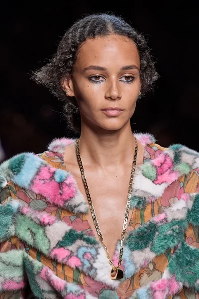 Look 142